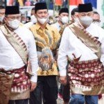 Tomas Muaraenim Beri Gelar Meraje Semende Kepada Dodi dan Alex Noerdin