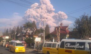 Kembali Erupsi, Gunung Sinabung Semburkan Awan Panas Setinggi 5 Km