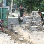 Sedikit lagi, Pemasangan Kaping Blok Masjid Nurul Iman Dirampungkan Satgas TMMD