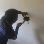 Satgas TMMD Pasang Instalasi Listrik di Rumah Kalena