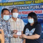 Pedagang Pasar Lematang Lahat Lakukan Vaksinasi