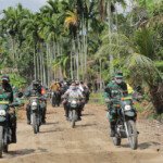 Sekda Ratu Dewa Tinjau Lokasi TMMD Naik Motor