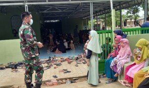 Keakraban Satgas dan Anak Anak Kampung Jawi Semakin Erat