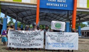 Peringati Hari Air Sedunia, MAI Timika Lakukan Aksi Demonstrasi