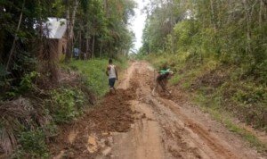 Sejak 1992, Jalan di Desa Hidup Baru Muara Enim Belum Ditingkatkan