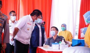 Setelah Pedagang, Pemprov Lanjutkan Vaksinasi ke Tenaga Pendidik