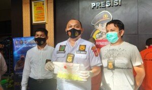 Polisi Temukan 800 Butir Pil Ekstasi di Ban Serep Mobil MDS