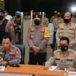 Kapolri Ungkap Isi Map Kuning yang Dibawa Wanita Penyerang Mabes Polri