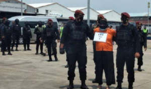 22 Terduga Teroris Hasil Operasi Densus Tiba di Jakarta