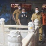 Wabup Karawang Kunjungi Kelenteng Sian Djin Kupoh Zhang yang Terdampak Banjir