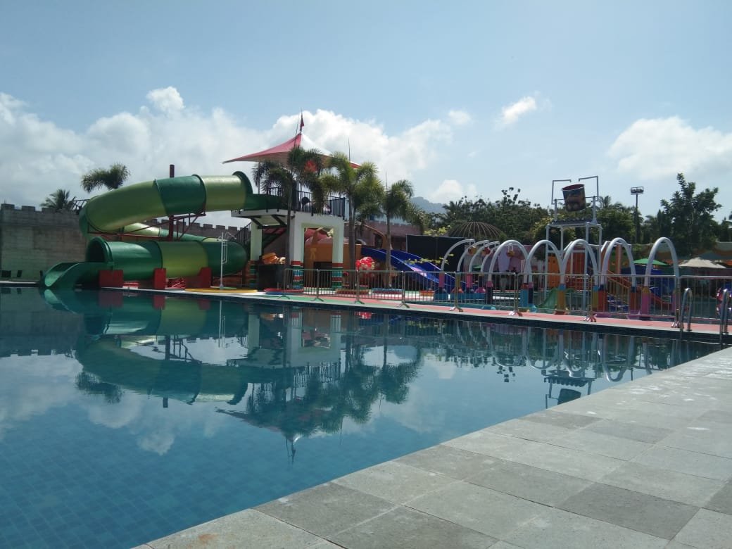 Emersia Waterpark menjadi salah satu wisata di Tanah Datar Sumbar (M Rafi / Mattanews.co)