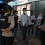 Team Patroli Sambang Kamtibmas Kompi 4 Batalyon A Pelopor Satbrimob Polda Jabar mendatangi anak sekolah yang sedang berada diluar rumah