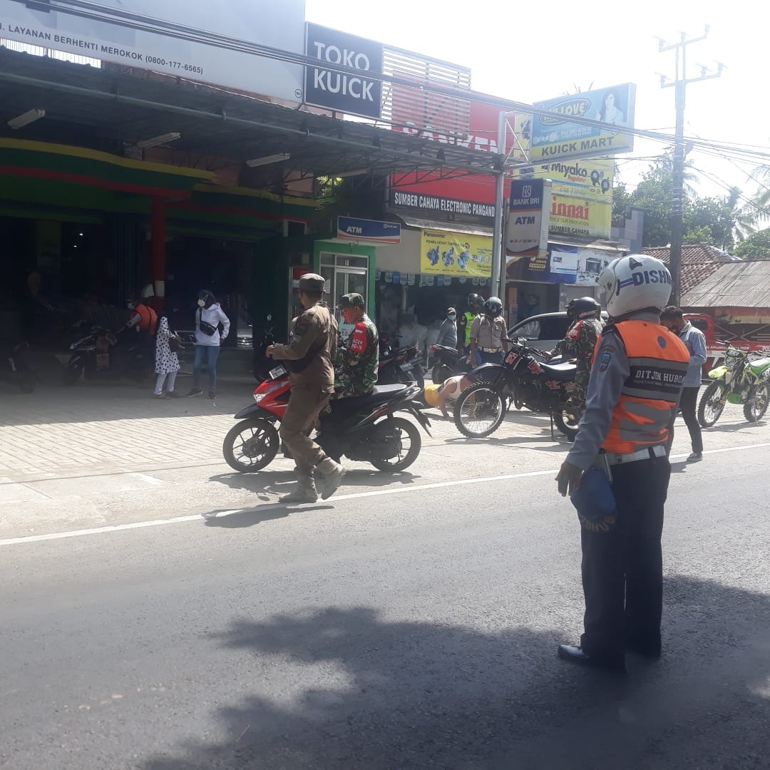 Jajaran personel Polres Ciamis Polda Jabar terus gencar melakukan upaya pencegahan Covid-19