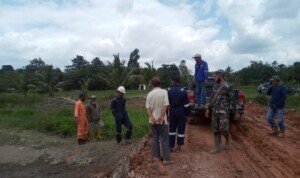 Satgas TMMD Dampingi PUPR Lakukan Pengecekan