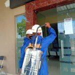Brimob Jabar Lakukan Penyemprotan Disinfektan ke Kantor Pelayanan Publik