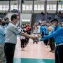 Belasan personil Polres Ciamis Polda Jabar melaksanakan pengamanan kegiatan babak kualifikasi Porprov XVI Jabar di Gelanggang Galuh Taruna, Kabupaten Ciamis, Jawa Barat, Senin (8/3/2021).