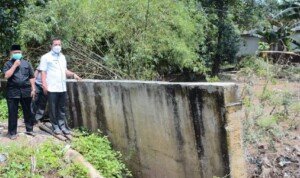 Wabup Karawang Tinjau Tanggul Jebol di Desa Wadas Telukjambe Timur