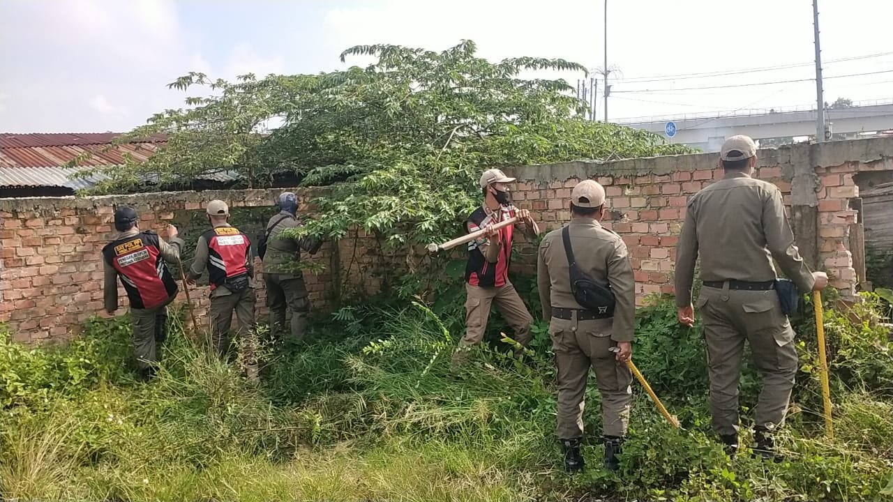 Pembongkaran bangunan liar di kawasan Jakabaring Palembang Sumsel (Reza Fajri / Mattanews.co)