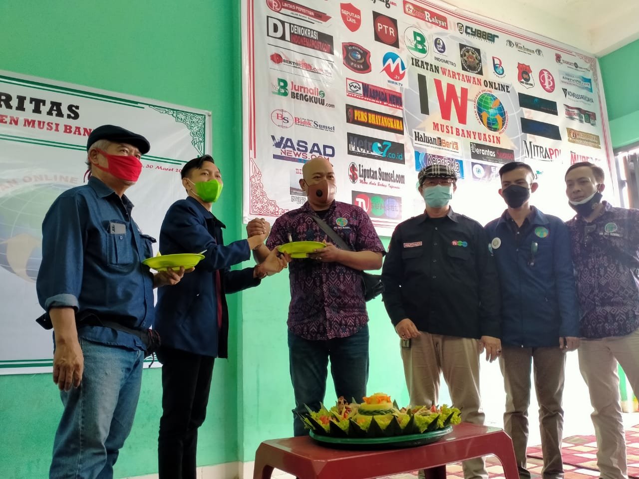 Ketua Umum Pengurus Pusat (PP) Ikatan Wartawan Online (IWO) Jodhi Yudono meresmikan Sekretariatan IWO Kabupaten Musi Banyuasin (Muba)