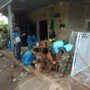 Satgas TMMD Bergotong-royong Bersama Warga Kampung Jawi