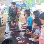 Pelipur Lelah, Satgas TMMD Ajak Anak-anak Bermain Origami