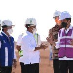 Tinjau KIT Batang Jateng, Presiden Jokowi: Kawasan Ini Akan Menyerap Banyak Tenaga Kerja dan Gerakkan Ekonomi Nasional