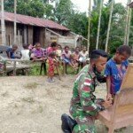 Satgas Yonif 512 Tingkatkan Semangat Belajar Dengan Bagikan Buku