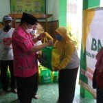 Wali Kota Blitar Serahkan 1.197 Paket Zakat PNS