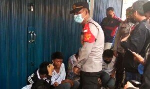 Polsek Kertapati Bubarkan Konvoi Pelajar