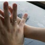 Ow.. Ow.. Ternyata Dalam Mobil Goyang Itu, Berisi Isterinya Bersama Selingkuhan