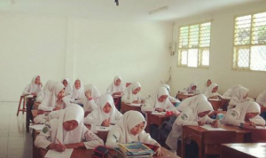 DPR Minta Belajar Tatap Muka di Madrasah Dilakukan dengan Prokes Ketat