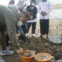 Ketua Komisi II DPRD Jawa Barat sekaligus Ketua DPC PKB Karawang Rahmat Hidayat Djati disapa Kang RHD lakukan Peletakan Batu Pertama Pondok Pesantren Nahrul Hikam Karawang sebagai tanda dimulainya pembangunan Ponpes Nahrul Hikam Karawang, Minggu (04/042021).