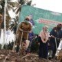 Bupati Mamuju menghadiri kegiatan launching diseminasi teknologi Badan Litbang Pertanian dan agro inovasi super tani di kecamatan Papalang kabupaten Mamuju Selasa, ( 6/4/ 2021).