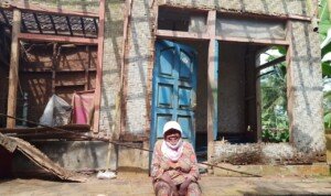 Hidup dengan Keterbatasan, Nenek 70 Tahun di Ciamis Tetap Semangat Jalani Hidup