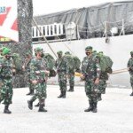 Kasiops Kasrem 044/Gapo Wakili Danrem Pimpin Upacara Pemberangkatan Satgas Pamtas Yonif 144/JY