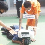 34 Adegan Rekontruksi Ungkap Misteri Kematian Pria di JLS Tulungagung