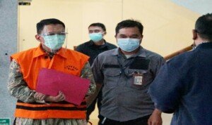 KPK Tahan Pejabat Ditjen Pajak Sebagai Tersangka Suap