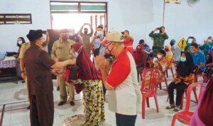 Jelang Lebaran, Ribuan Warga Kota Blitar Terima Bantuan Beras