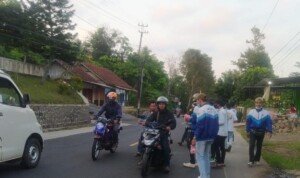 Bulan Ramadhan, Ormas XTC Baregbeg Ciamis Bagikan Takjil Gratis