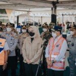 Bupati Karawang Dampingi Menteri Perhubungan Meninjau Pos Penyekatan di UPPKB Balonggandu
