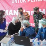Bupati Hadiri Acara Vaksinasi Massal Vaksin Gotong Royong PT Sampoerna