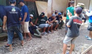 Gibas Sektor Rancah-Rajadesa Terjun Langsung Kerja Bakti Bantu Pengecoran Jalan Lingkungan