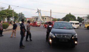 Gabungan TNI-POLRI Lakukan Pengamanan Penyekatan Kembali Obwis Pantai Pangandaran
