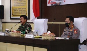 Kunker ke Sulawesi Tengah, Panglima TNI dan Kapolri Berikan Pengarahan Kepada Prajurit TNI-Polri