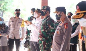 Panglima TNI Terjun Langsung Cek Posko PPKM Mikro di Madiun Jawa Timur