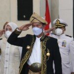 Kenakan Pakaian Adat, Walikota Palembang Ikuti Peringatan Hari Lahir Pancasila 2021