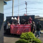 S2 UBD Palembang Diduga Tidak Terakreditasi, Puluhan Massa FMPP Geruduk Kantor L2DIKTI