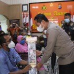 Hari Terakhir Vaksinasi Polres Labuhanbatu Adakan Bakti Sosial