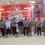 Sambut HUT Bhayangkara Ke-75, Polres Labuhanbatu Salurkan Bantuan ke Masyarakat