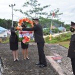 Polres Sintang Ziarah ke TMP Syuhada Pertiwi